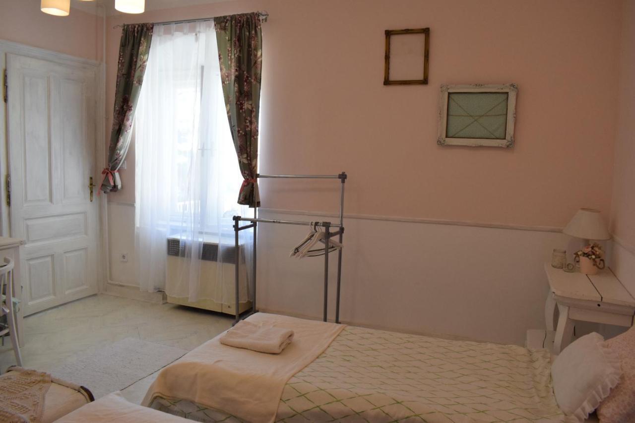 Malomszeg Apartman 2 Печ Екстер'єр фото